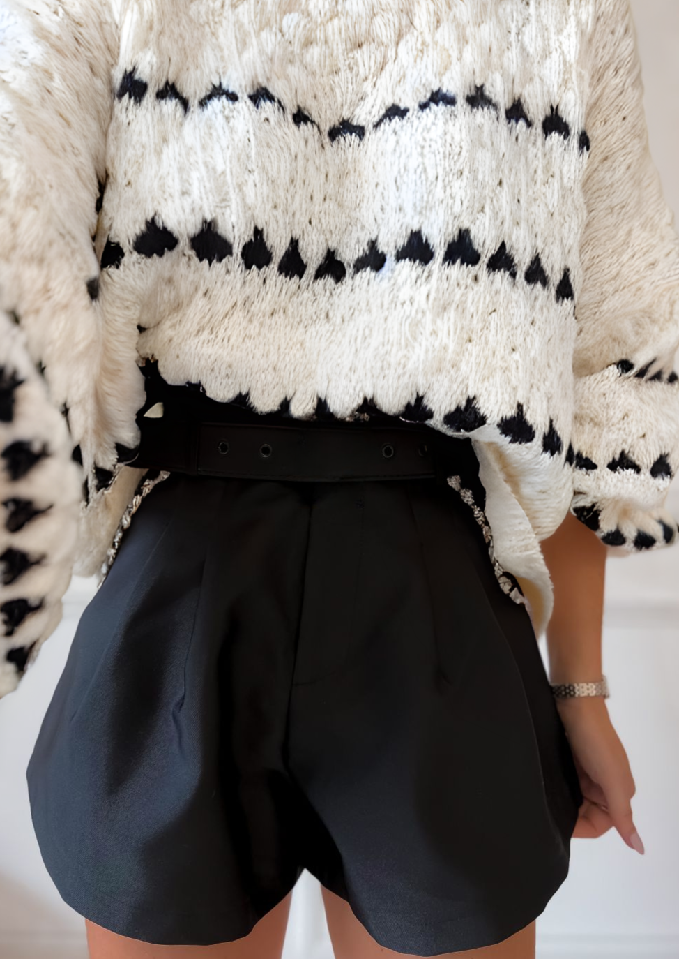 Esme - Puff Sleeves Pull-Over Sweater