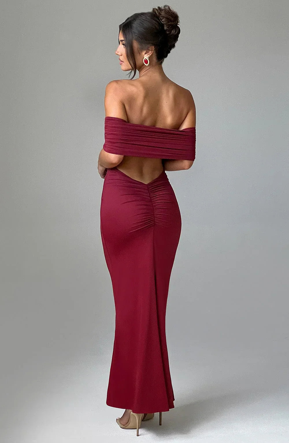 Olympia - Elegant Backless Maxi Dress