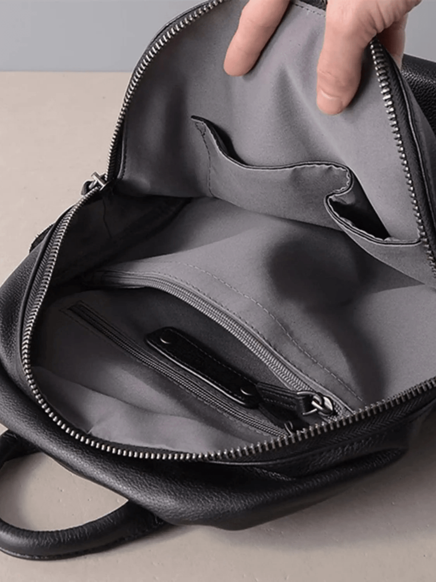 Lily | Sleek Leather Backpack with Minimalist Design