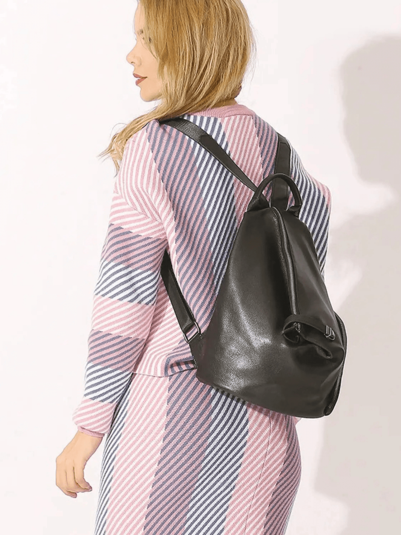 Zoe | Modern Leather Backpack with Unique Zipper Details